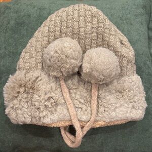 Cozy Knit Pom-Pom Hat